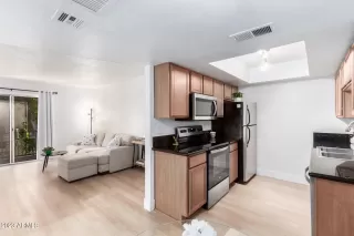 Photo #3: 6555706 Listing