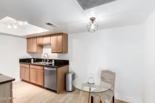 Photo #5: 6555706 Listing