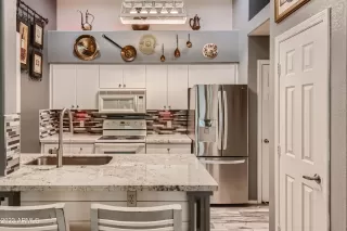 Photo #5: 6555944 Listing