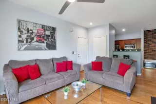 Photo #5: 6556170 Listing 