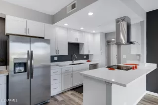 Photo #4: 6556308 Listing