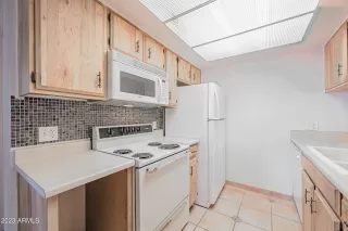 Photo #4: 6556332 Listing