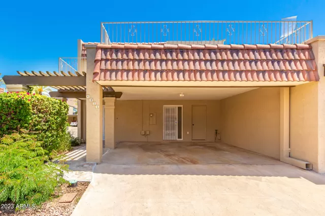 MLS: 6556375 Condo For Sale