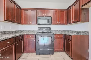 Photo #5: 6556653 Listing