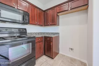 Photo #6: 6556653 Listing