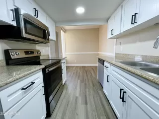 Photo #3: 6556694 Listing