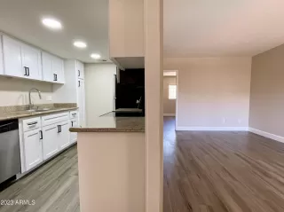 Photo #4: 6556694 Listing