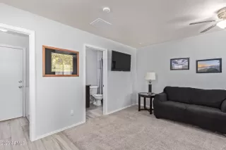 Photo #3: 6556695 Listing