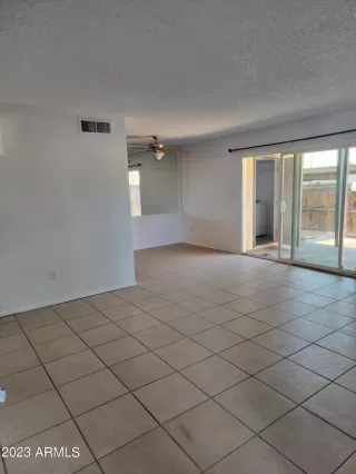 Photo #6: 6556773 Listing