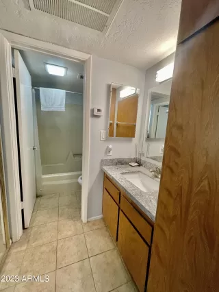 Photo #3: 6556885 Listing