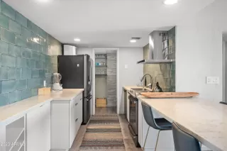 Photo #2: 6557027 Listing 