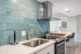 Photo #3: 6557027 Listing 