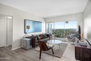 Photo #4: 6557027 Listing 