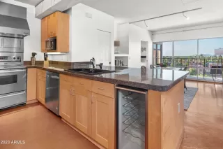 Photo #5: 6557030 Listing