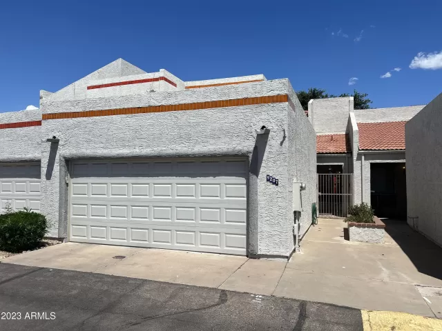 MLS: 6557122 Condo For Sale