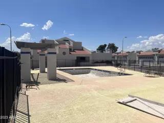 Photo #5: 6557122 Listing