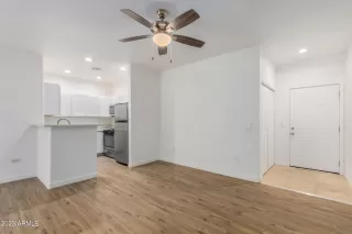 Photo #4: 6557215 Listing