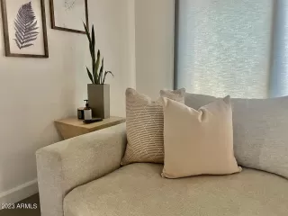 Photo #5: 6557279 Listing