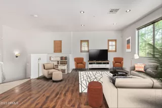 Photo #5: 6557321 Listing