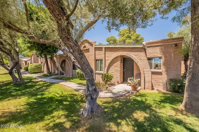 MLS: 6557391 Condo For Sale