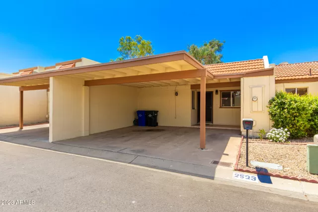 MLS: 6557433 Condo For Sale