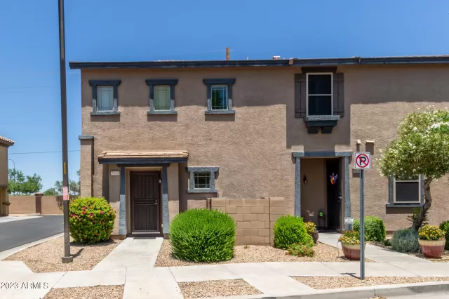 MLS: 6557450 Condo For Sale