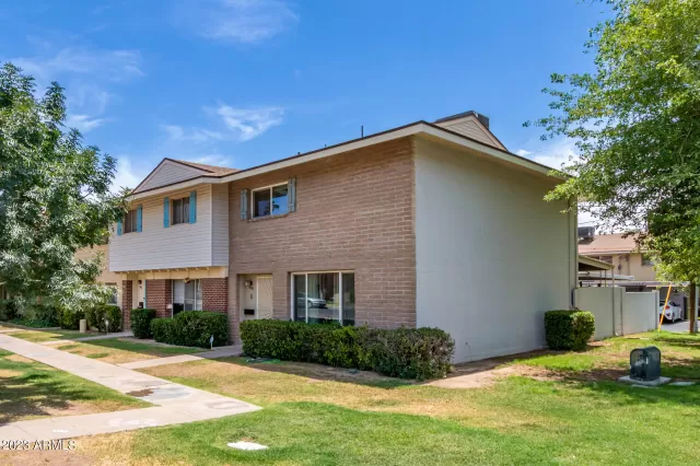 MLS: 6557582 Condo For Sale