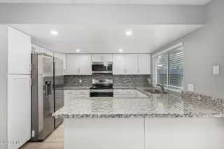 Photo #6: 6557927 Listing 