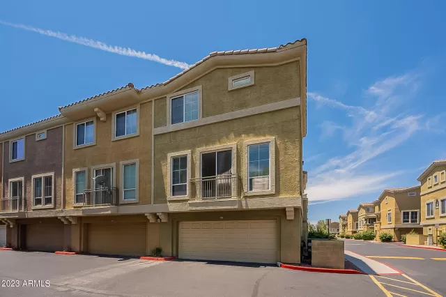 MLS: 6557943 Condo For Sale