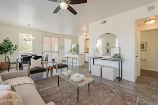 Photo #5: 6557943 Listing