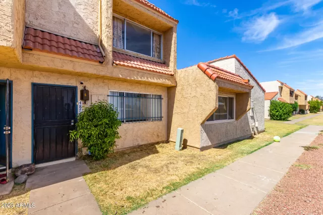 MLS: 6558139 Condo For Sale