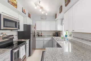 Photo #3: 6558228 Listing