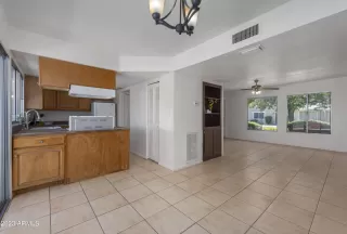 Photo #3: 6558234 Listing