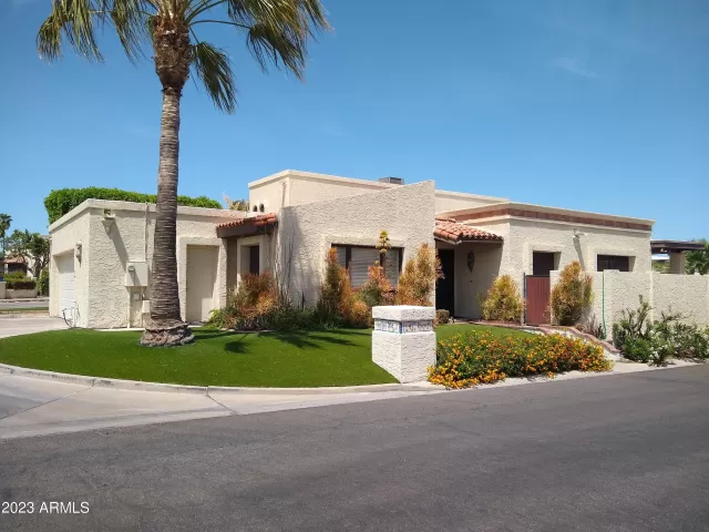 MLS: 6558310 Condo For Sale