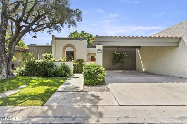 MLS: 6558368 Condo For Sale