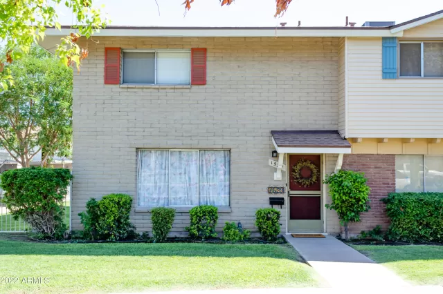 MLS: 6558463 Condo For Sale