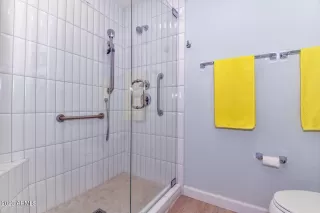 Photo #6: 6558635 Listing