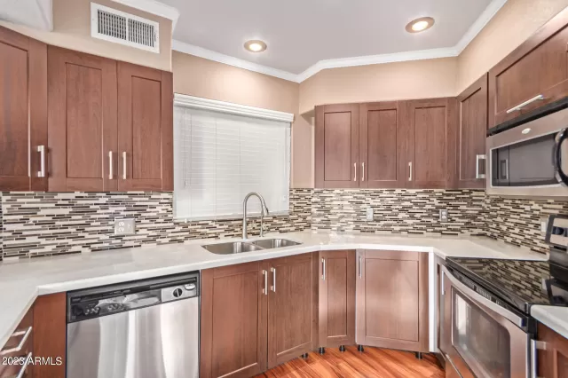 MLS: 6558677 Condo For Sale