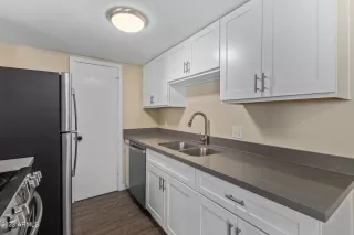 Photo #2: 6558696 Listing