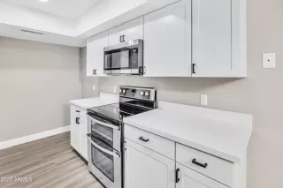 Photo #2: 6558785 Listing