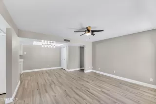 Photo #5: 6558785 Listing