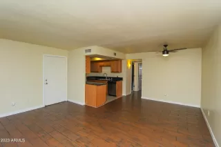 Photo #6: 6558816 Listing