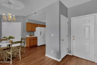 Photo #6: 6558853 Listing