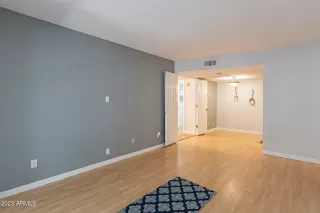 Photo #5: 6558870 Listing 