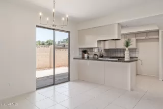 Photo #3: 6559036 Listing