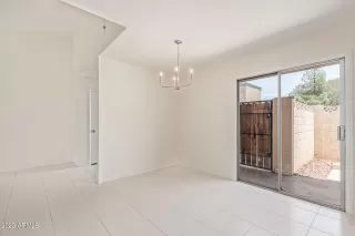 Photo #6: 6559036 Listing