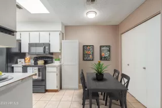 Photo #3: 6559108 Listing 