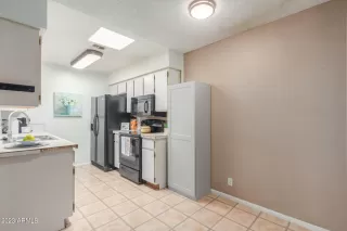 Photo #4: 6559108 Listing 