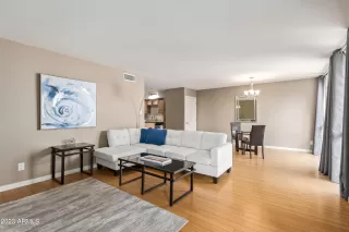 Photo #2: 6559167 Listing