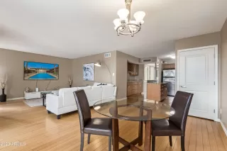 Photo #4: 6559167 Listing